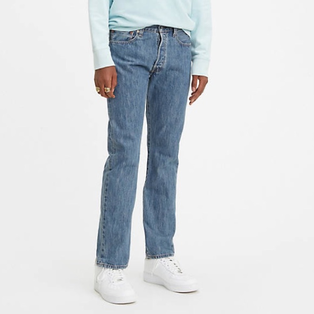 Levi’s 501 Original Straight Leg Stonewashed Medium Blue Jeans, size W32 X L30